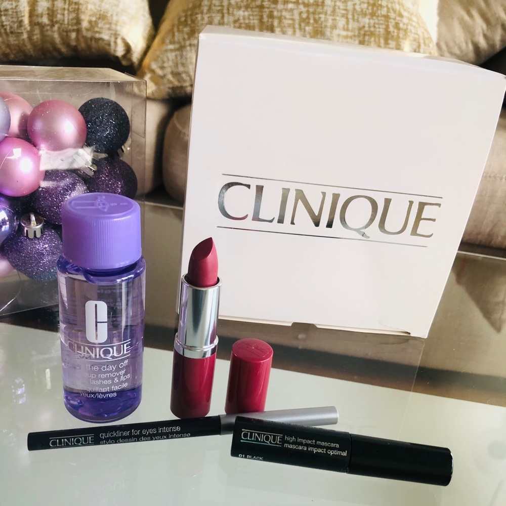 Clinique 4-pc Deluxe Beauty Set